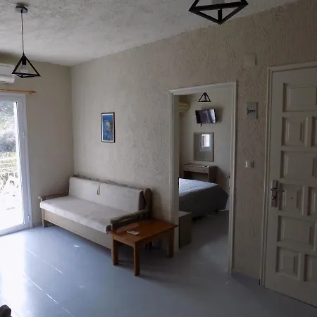 Afrodite Spacious Apartments! Aparthotel 3*