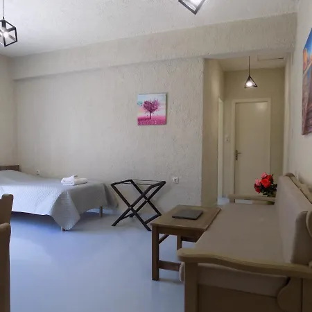 Afrodite Spacious Apartments! Aparthotel