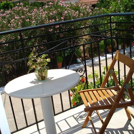 Afrodite Spacious Apartments! 3* Agia Efimia