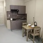 Afrodite Spacious Apartments! アパートホテル 3*
