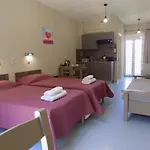アパートホテル Afrodite Spacious Apartments! Agia Efimia