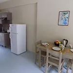 Afrodite Spacious Apartments! アパートホテル 3*