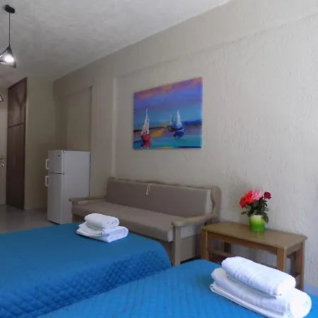 Afrodite Spacious Apartments! Aparthotel 2*