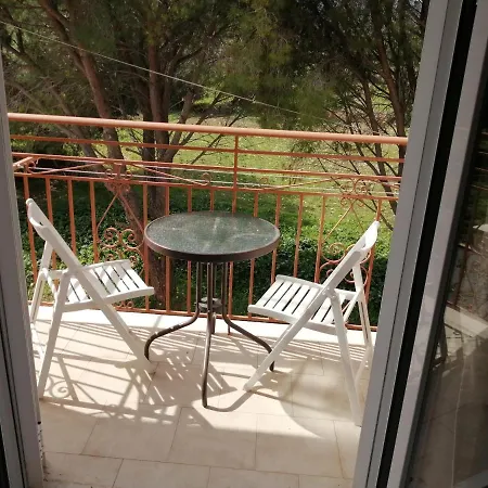 Afrodite Spacious Apartments! Aparthotel 2*