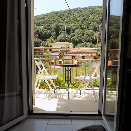 Afrodite Spacious Apartments! Aparthotel 2*