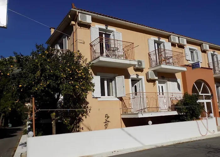 Afrodite Spacious Apartments! 3*