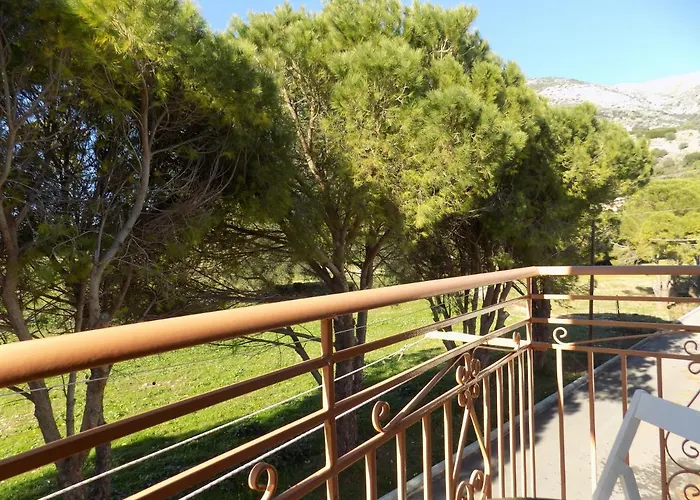 Afrodite Spacious Apartments! アパートホテル Agia Efimia