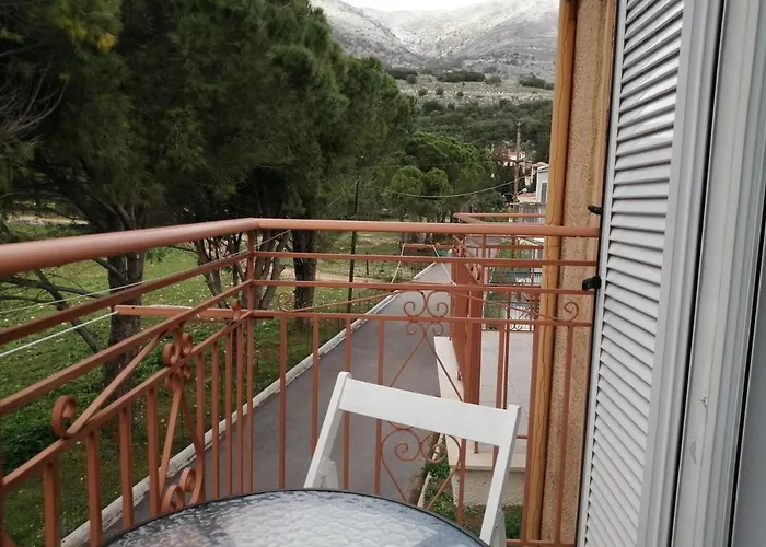 アパートホテル Afrodite Spacious Apartments! 3*