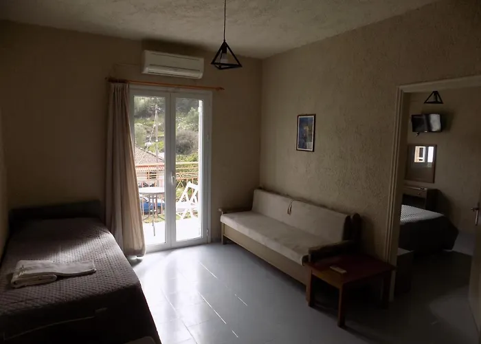 Afrodite Spacious Apartments! アパートホテル Agia Efimia