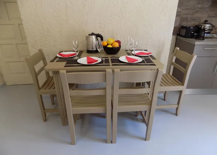 Afrodite Spacious Apartments! 3*