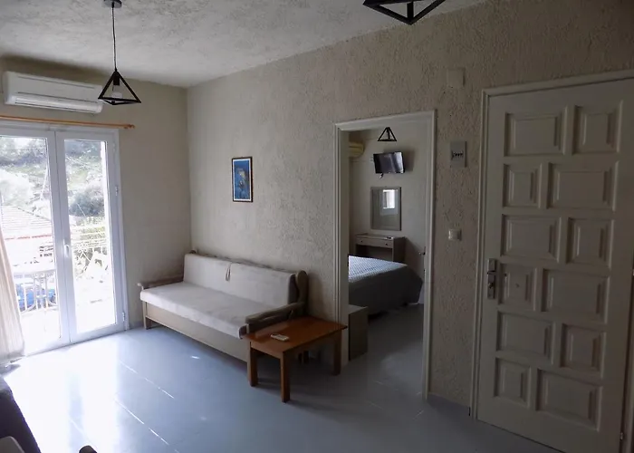 Afrodite Spacious Apartments! アパートホテル 3*