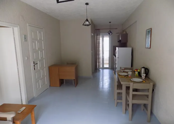 Afrodite Spacious Apartments! 3*