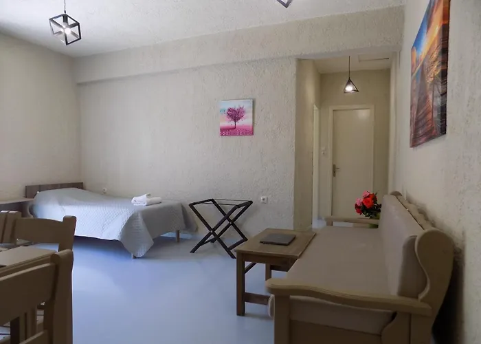 Afrodite Spacious Apartments! アパートホテル