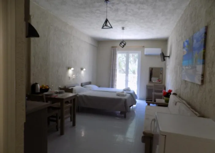 Afrodite Spacious Apartments! アパートホテル 3*